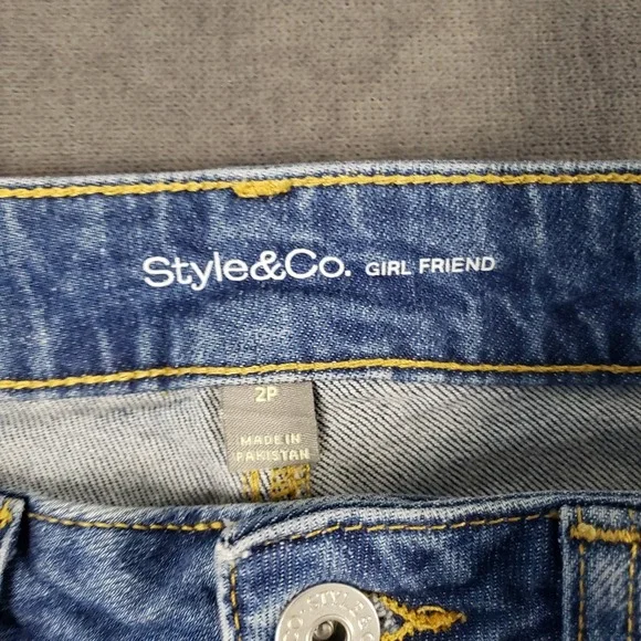 Style & Co Jeans Womens Size 2 Petite  Girlfriend Straight - Picture 3 of 9